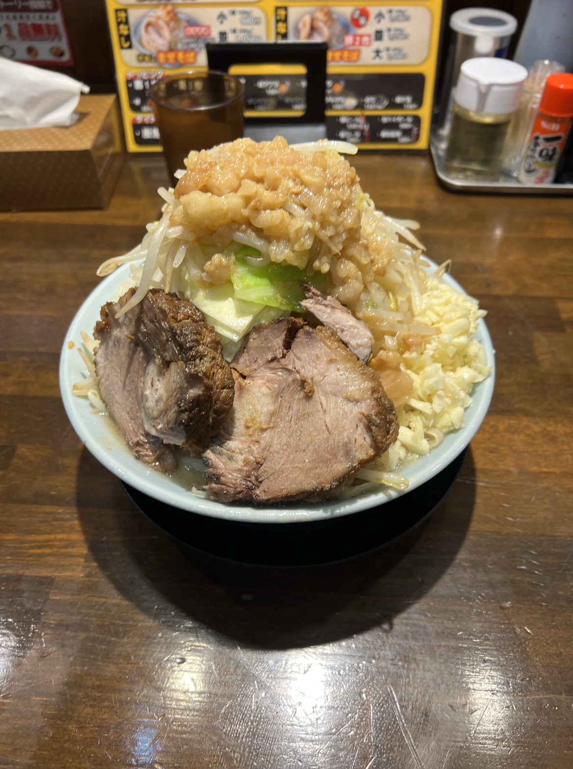 豚ふじ焼豚ラーメン全体像（正面）